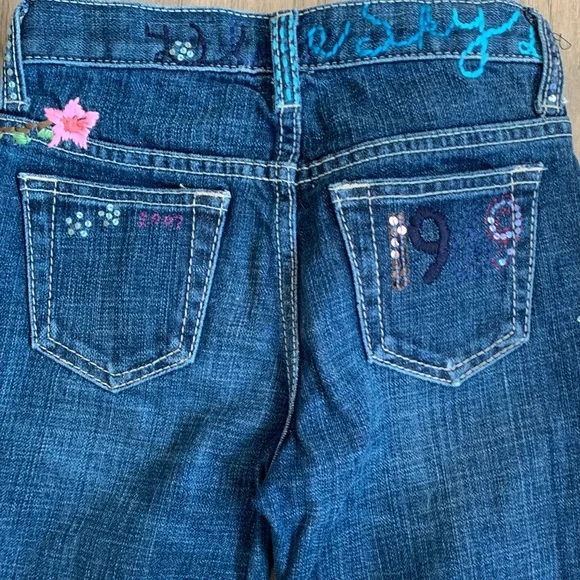 GAP Dark Wash Flare Jeans with Colorful Embroidery Size 7 Regular - Picture 6 of 11